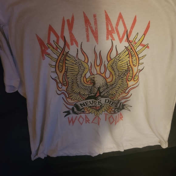 Rock and Roll T-Shirt with silver chain design (watch video). - Picture 1 of 4
